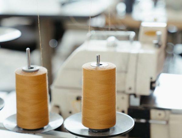 🧵 Semi Automatic Bag Stitching Machine – Conveyor Model 📦🚀