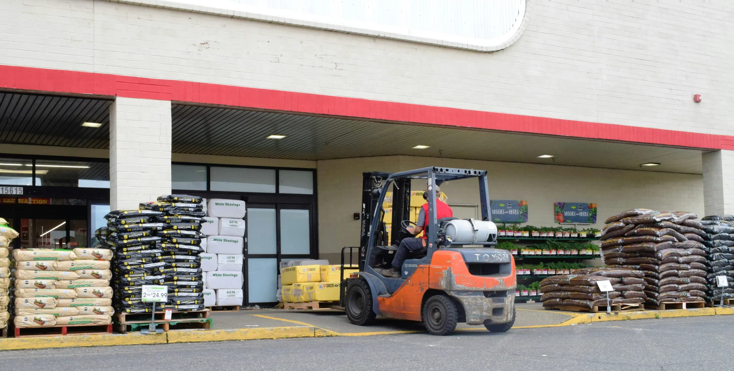 Stores & Dispatches